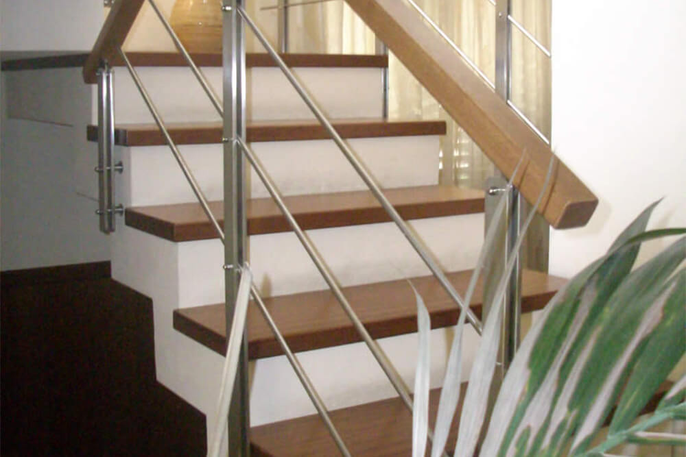 Quale ringhiera scegliere per una scala di design